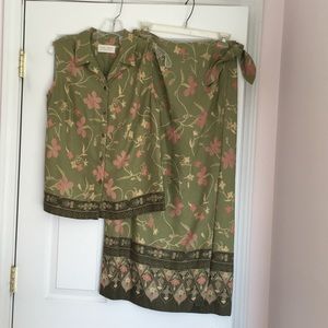 Liz Claiborne: First Issue 2-piece Set